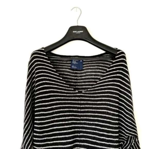 AMERICAN EAGLE‎ Dolman Sleeve Sweater Size S Black Striped Long Sleeve - Picture 2 of 5